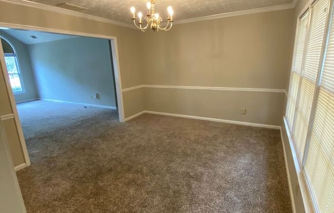 Spacious 3BR/2BA Ranch Home with Great Room in Collins Hill Area