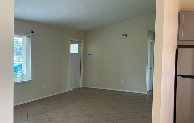 Beautiful  3 / 2  rental home