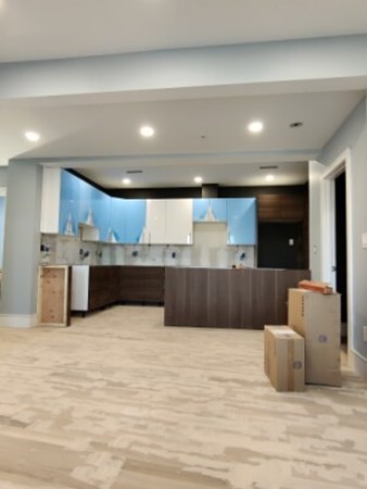 9 UNIVERSITY RD
