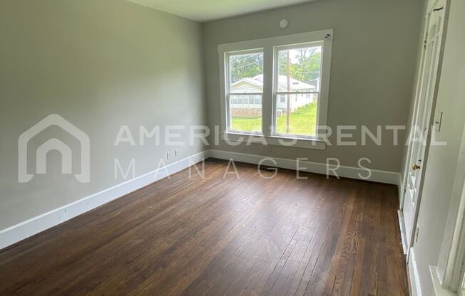 2 beds, 1 bath, $900