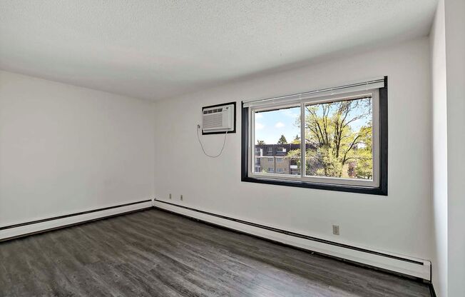 2 beds, 1.5 baths, 1,050 sqft, $1,395, Unit 7710-209