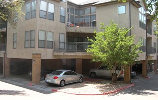 K613 - Robbins Place #210