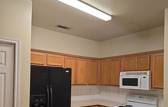 915 Walnut St. Burleson, TX 76028