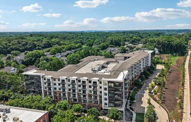 Apartment right in front of the Beltline in Atlanta- 915 Glenwood Apartments. Apartment steps away from the beltline Atlanta.