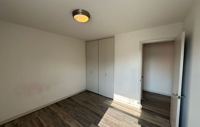 2 beds, 1 bath, $1,395, Unit 102