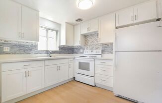 2 beds, 1 bath, $1,800, Unit A1