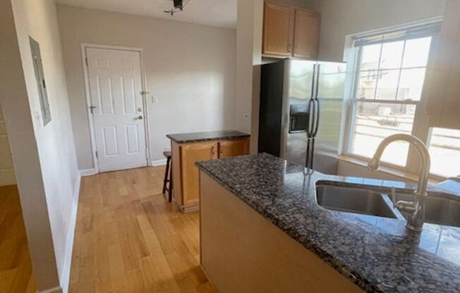 1 bed, 1 bath, $1,600