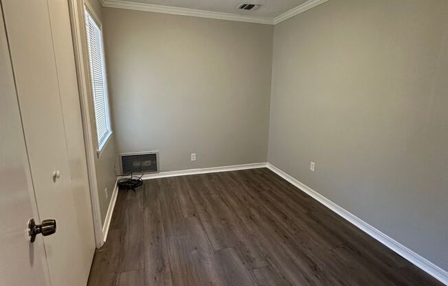 2 beds, 1 bath, $1,000