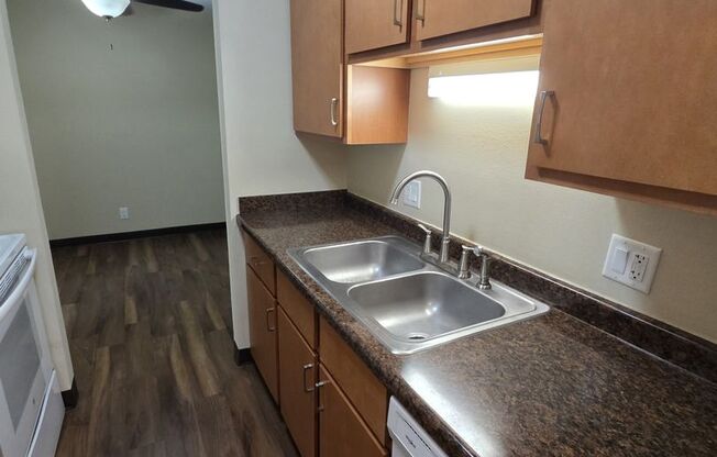 2 beds, 2 baths, 1,050 sqft, $1,395, Unit 13 - 202