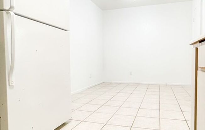 1 bed, 1 bath, 733 sqft, $1,210, Unit 147