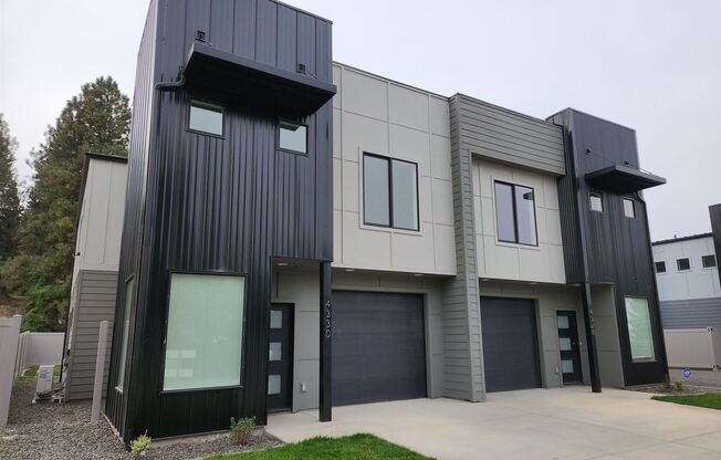 New Modern 4 Bed 3 Bath duplex with over 2000 Sq. Ft.