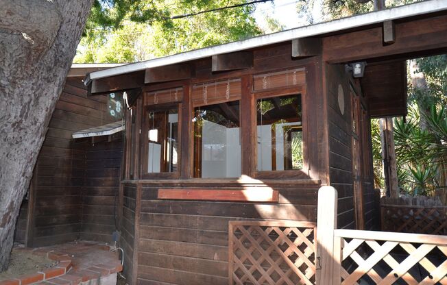 Cozy Studio! Move In Ready! Overlooking Canyon: Includes ALL Utilities. NO PETS!