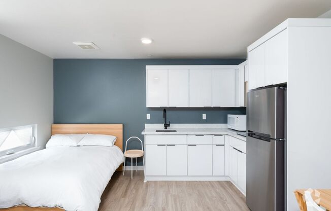Studio, 1 bath, 240 sqft, $1,450, Unit 501