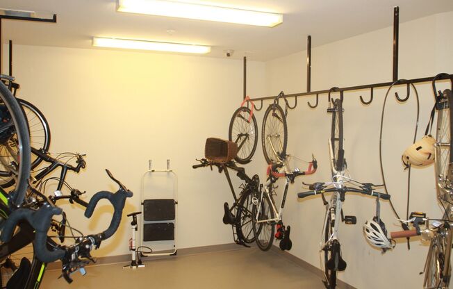 2 beds, 2 baths, 800 sqft, $3,495, Unit 101