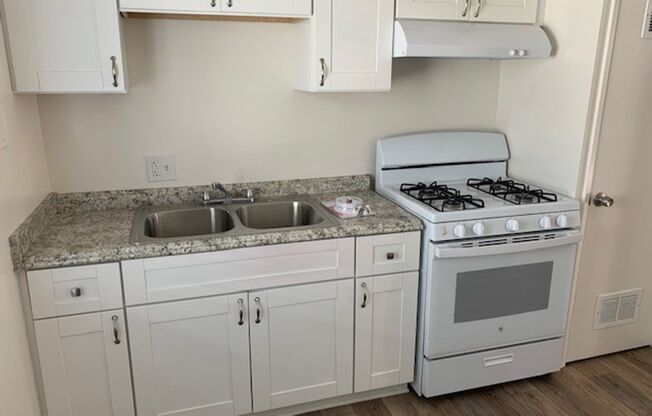 94th Street Apartments