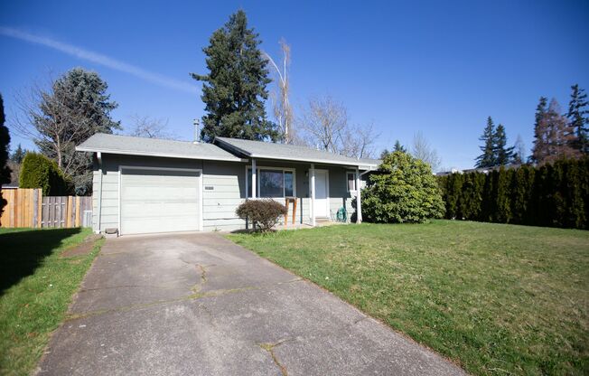 *** 3 Bedroom Woodburn home available now *** NEW PRICE ***