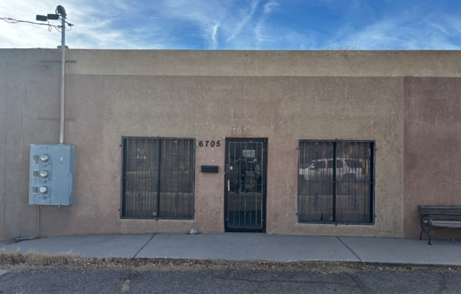 6705 4 ST NW