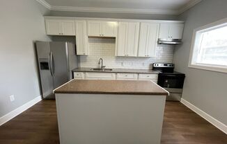 2 beds, 1 bath, $1,100, Unit Unit 4