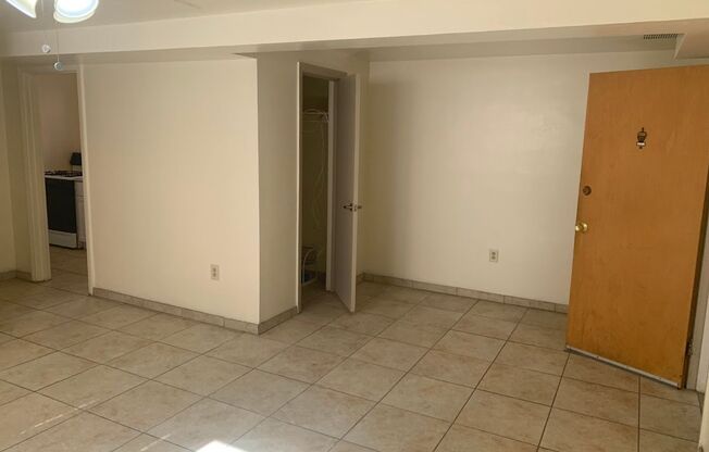 2 beds, 1 bath, $1,750, Unit 105D