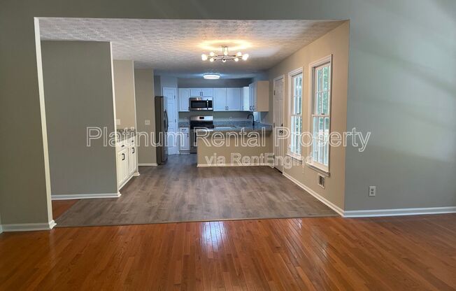 4 beds, 2.5 baths, 2,959 sqft, $2,695