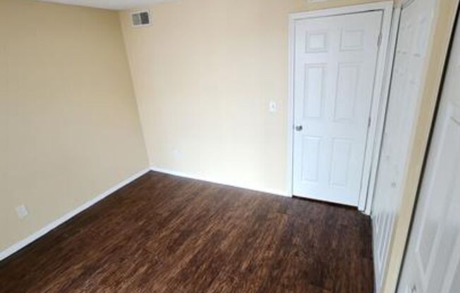 Waterside Community Condo – Steps from Scenic Hillsborough River