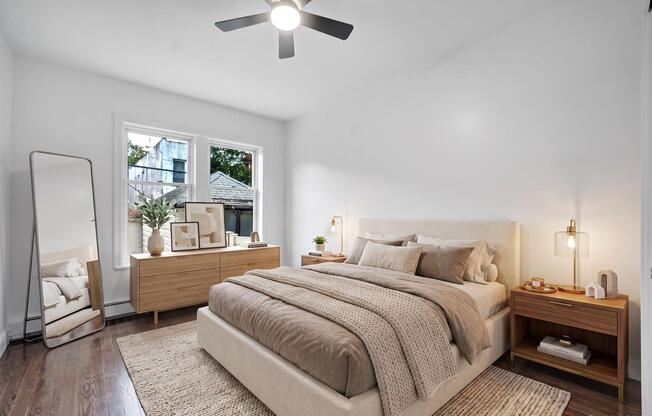 251 E 46 ST