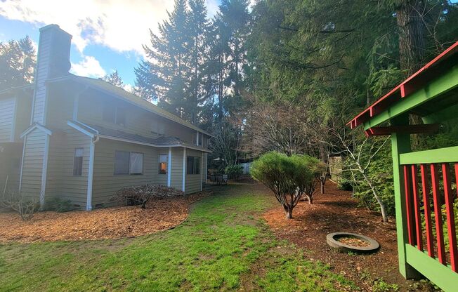 Stunning 4bd centrally located in desirable Ridgetop area