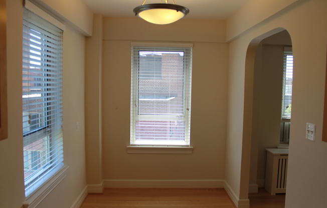 1 bed, 1 bath, 676 sqft, $2,500, Unit 207
