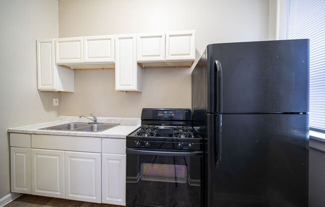 1 bed, 1 bath, $950, Unit 571 1