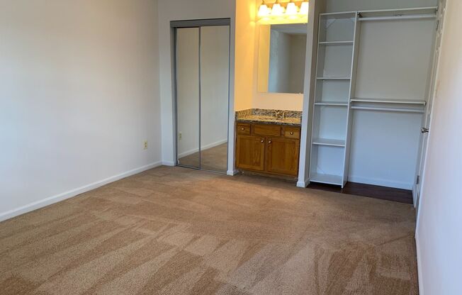 2 beds, 1 bath, 863 sqft, $2,000, Unit 5335 #6