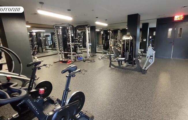 2 beds, 2 baths, $5,175, Unit 14J