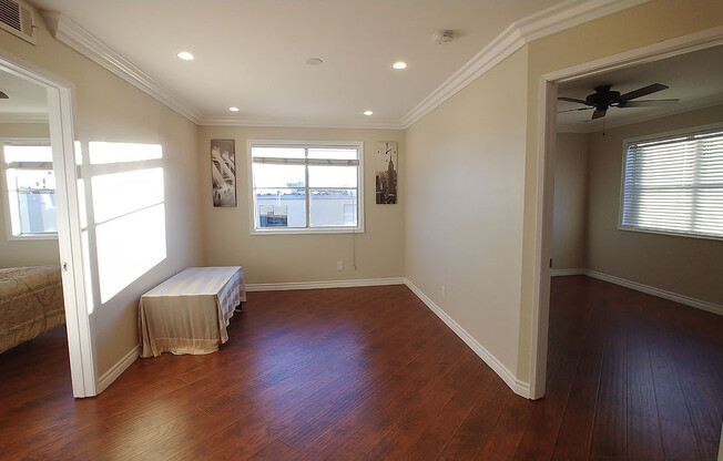 2 beds, 2 baths, 950 sqft, $2,950, Unit 206