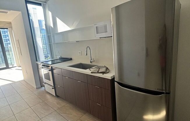 Studio, 1 bath, 382 sqft, $2,250, Unit 401