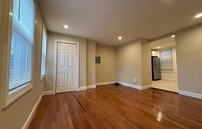 287 MONTICELLO AVE