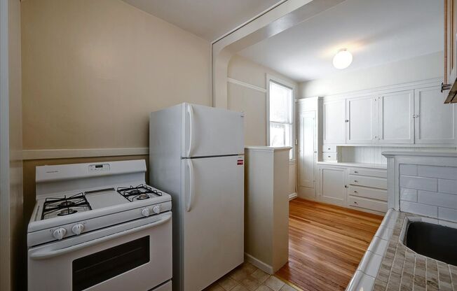 Studio, 1 bath, $2,495, Unit 303