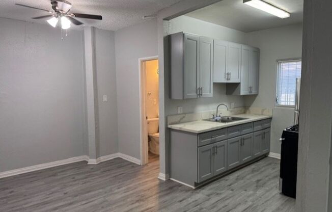 3 beds, 1 bath, 1,075 sqft, $2,495, Unit 2028-A