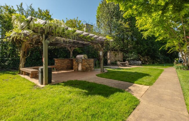 1 bed, 1 bath, 700 sqft, $1,600, Unit 10