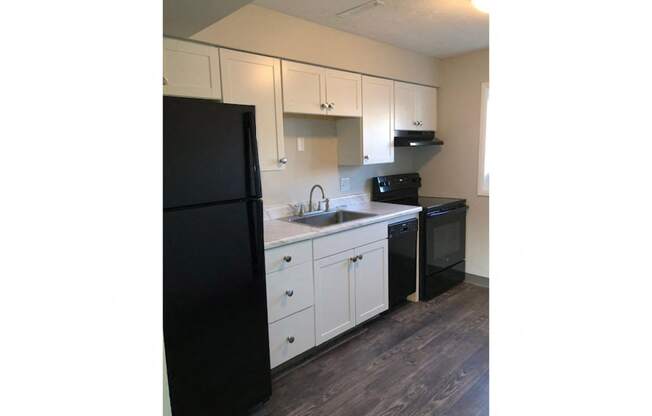 Remodeled kitchen at The Flats on 75th in Omaha, NE