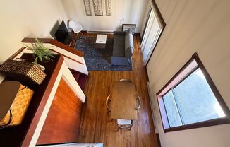 402 W Dayton St
