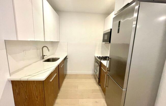 3 beds, 2 baths, $6,750, Unit 19