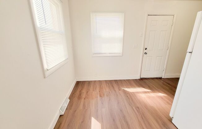 2 beds, 1 bath, 850 sqft, $1,349, Unit 5822-1 Balsam