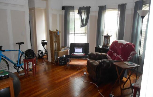 28 Trident Ave