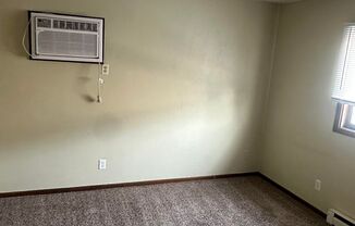 1 bed, 1 bath, $675, Unit 1350 - 5