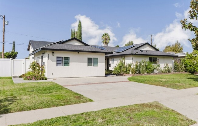 11203 MONTGOMERY AVE