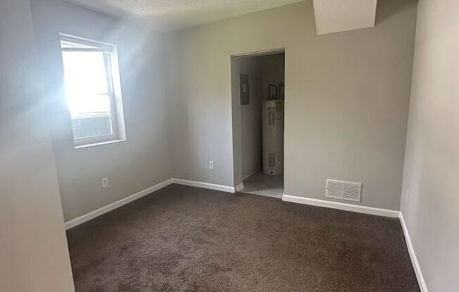 1302 RICE AVE
