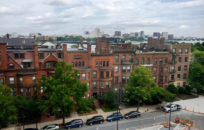 2 beds, 1 bath, 760 sqft, $3,850, Unit 706