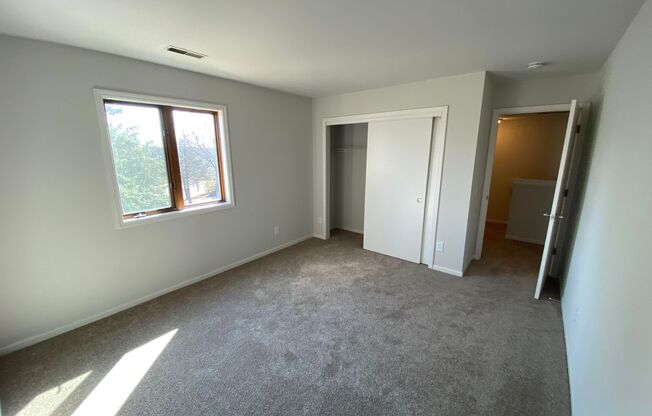 2 beds, 1.5 baths, 1,150 sqft, $1,925, Unit 10NW