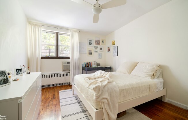 53 W 76 ST
