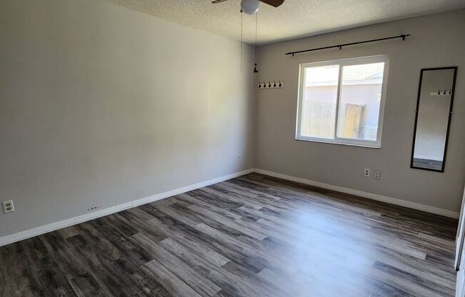 Gorgeous 3 bed/2bath Hurry Won't last!