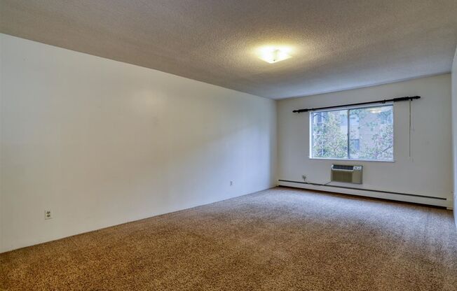 2 beds, 2 baths, $1,750, Unit Unit 210